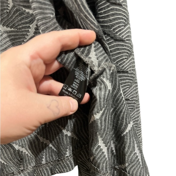 Colori gray medium open sweater. Excellent condition - Picture 2 of 4